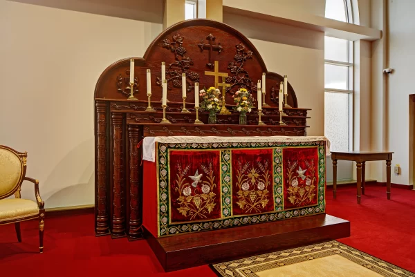 Stouffvile Mar Thoma Church - Alter (2)